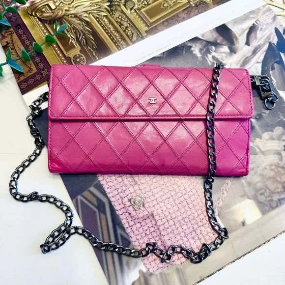 CHANEL Quilted Wallet - Picture 12 of 12